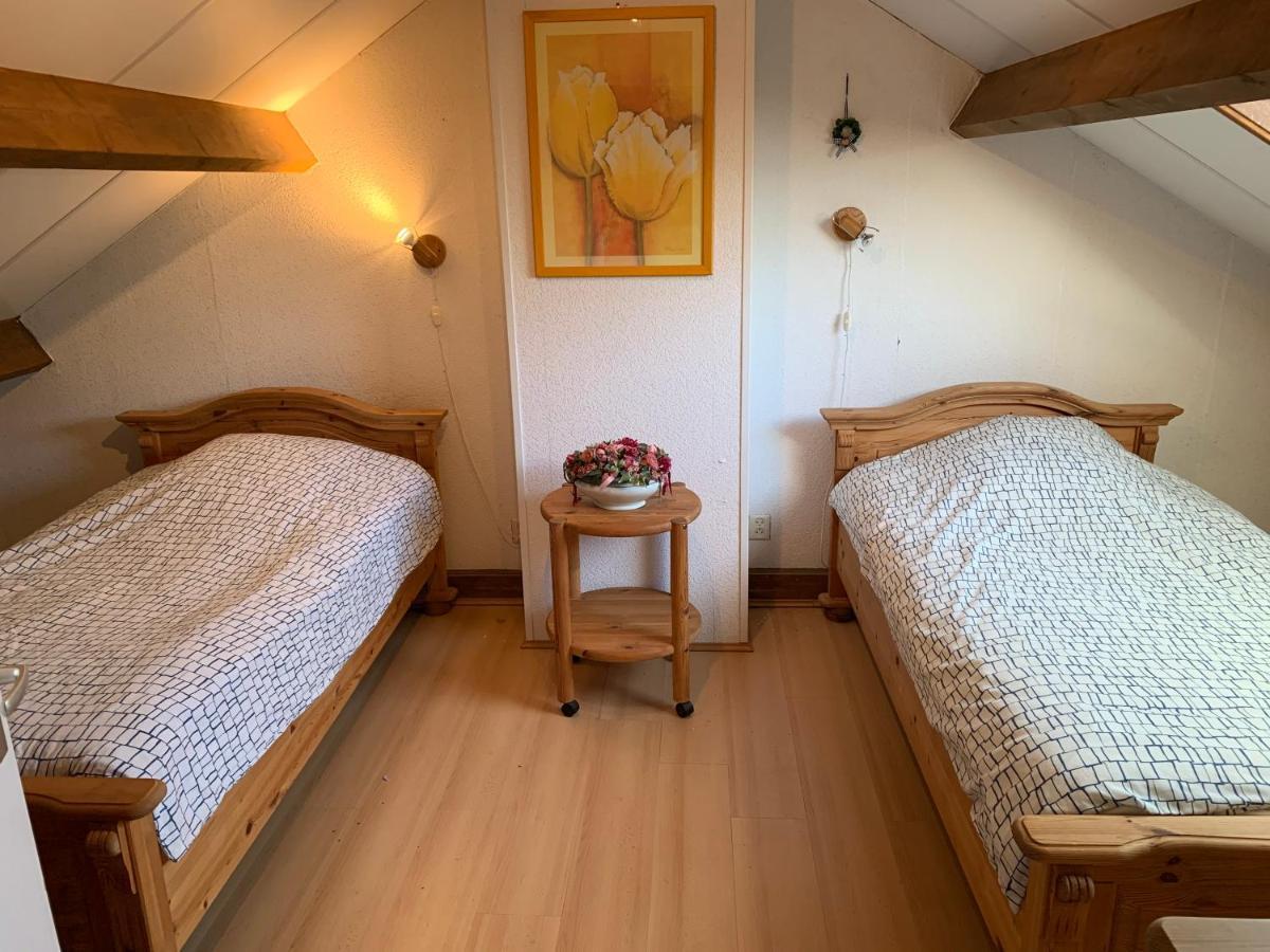 Rustig Gelegen Vakantiebungalow Kortgene Zewnętrze zdjęcie